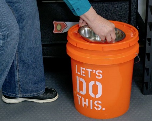 water bucket with litter containers