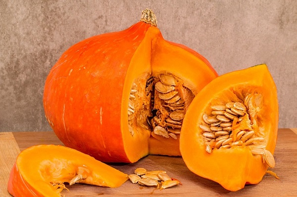 can-cats-eat-pumpkin-seeds-read-before-you-feed